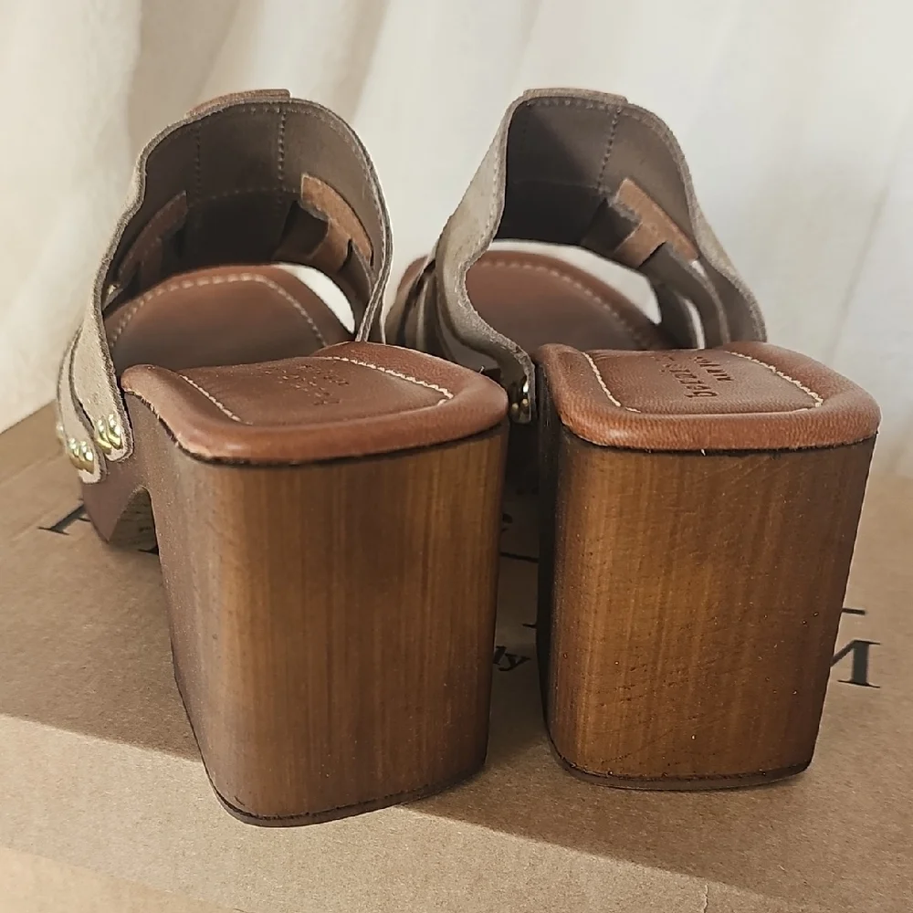 bernie mev. Taupe and Wood Platform Sandals